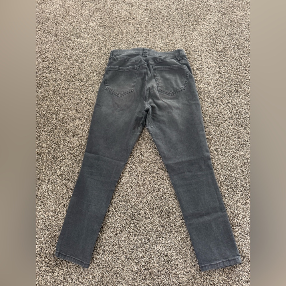 Wit & Wisdom Charcoal Skinny Jeans size 4 petite ✨MAKE AN OFFER ✨